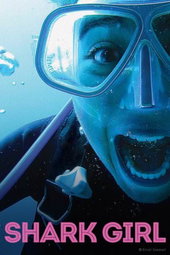 Elle nage avec les requins