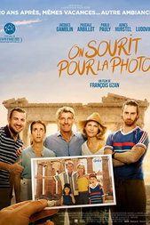 On sourit pour la photo