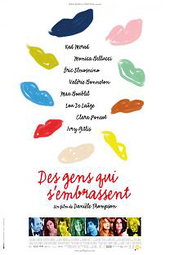 Des gens qui s'embrassent