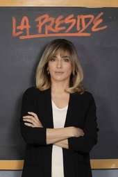 La preside