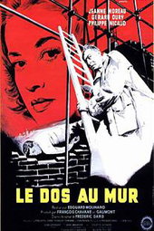 Le Dos Au Mur