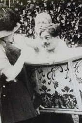 Max prend un bain