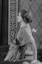 Coeurs en lutte / Les quatre autour de la femme