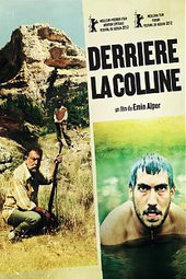 Derrière la colline